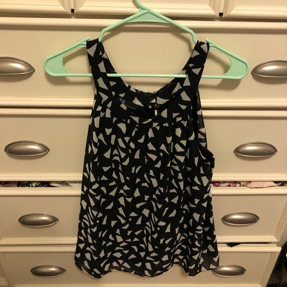 Black and white top